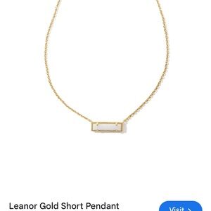 Kendra Scott necklace
